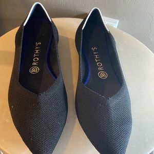 Rothy’s Black ‘The Point’ Black Solid Flat